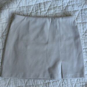 House of Harlow 1960 Light Gray Mini Skirt